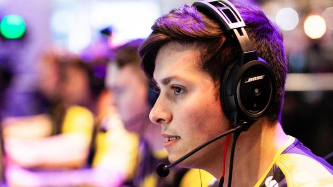 还能胜任边 还能胜任边