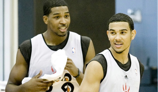 手权牢牢在 手权牢牢在